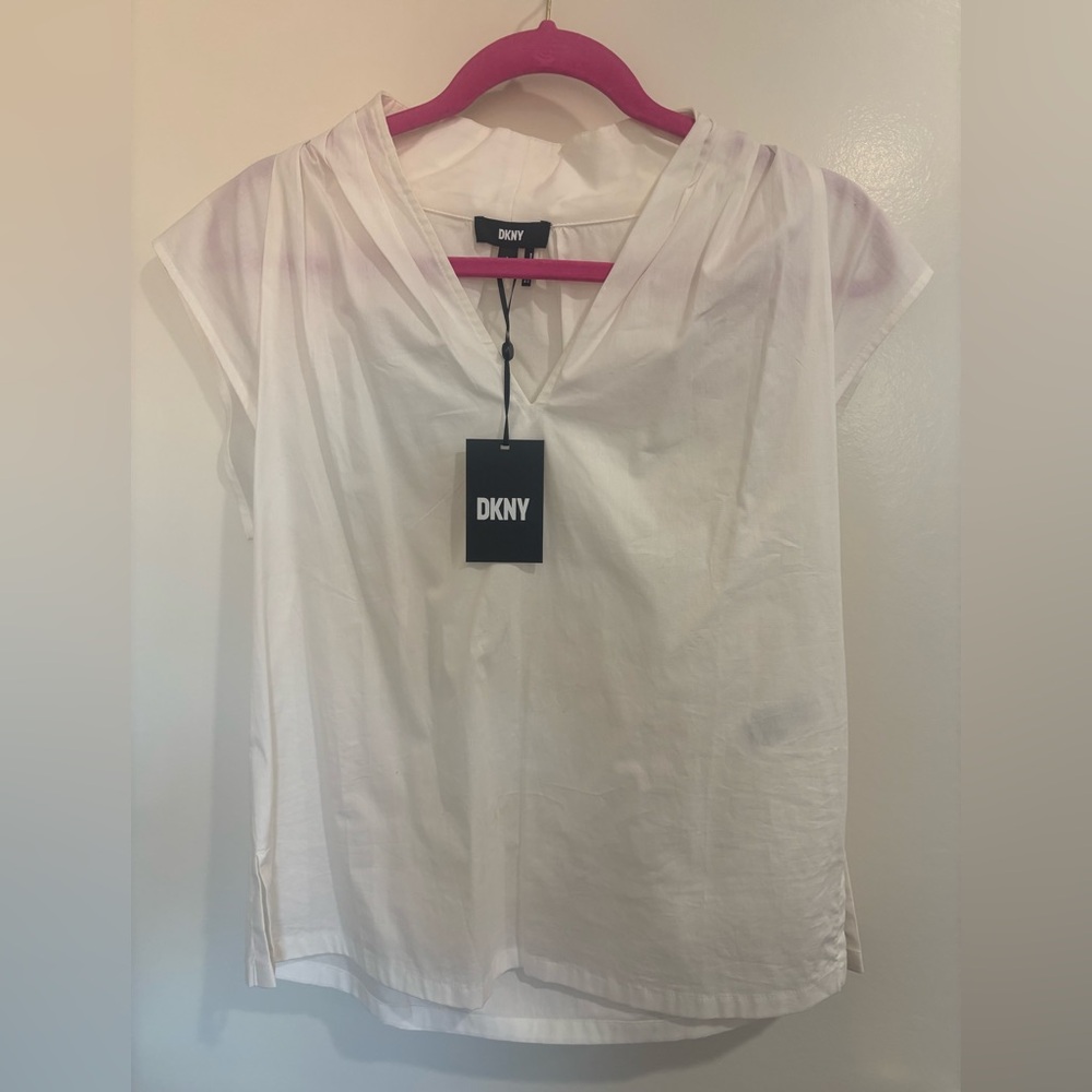 DKNY NWT White V-Neck Blouse Top, Small